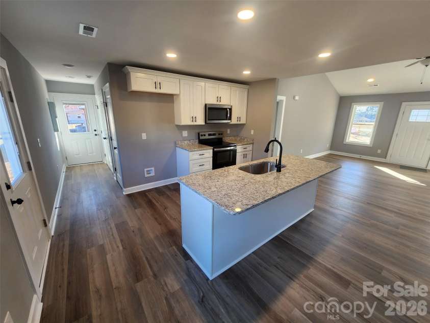 450 Ridge Road, Salisbury, NC 28144.  MLS# CAR4303502, YatesRealty ID 43485. 