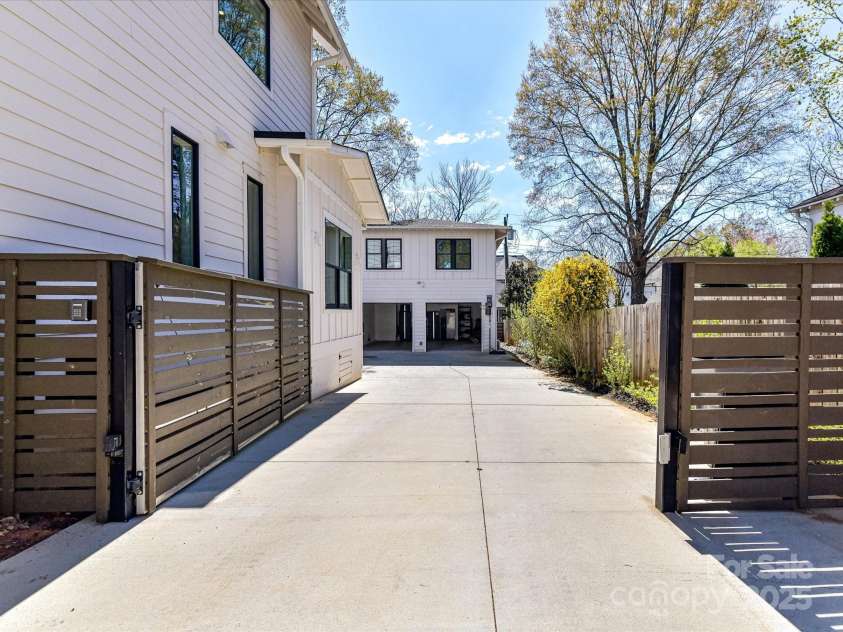 2840 Georgia Avenue, Charlotte, NC 28205.  MLS# CAR4208337, YatesRealty ID 4349. 