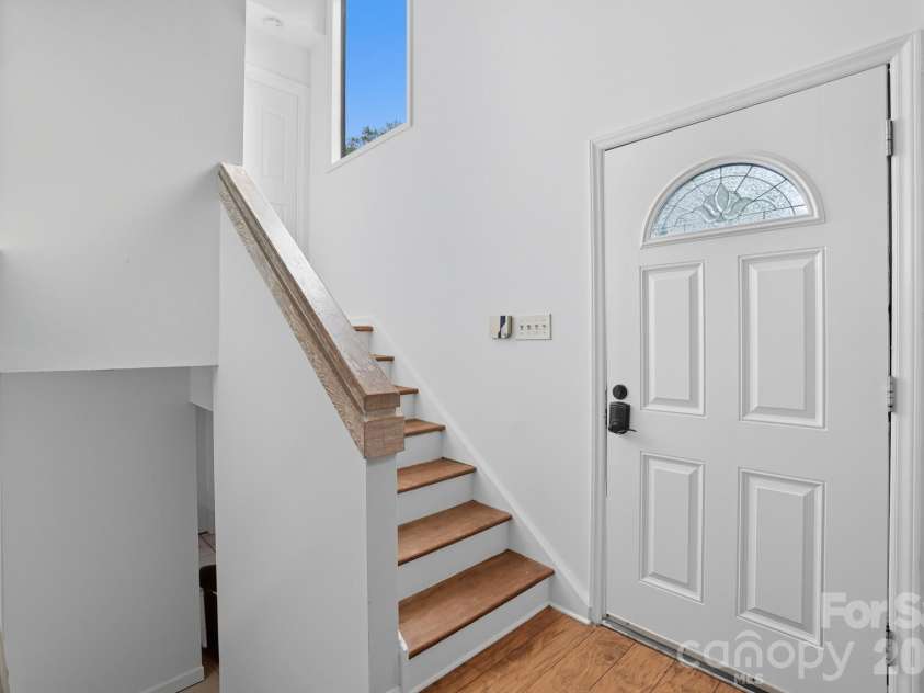 6103 Honeysuckle Lane, Charlotte, NC 28212.  MLS# CAR4310690, YatesRealty ID 4349. 