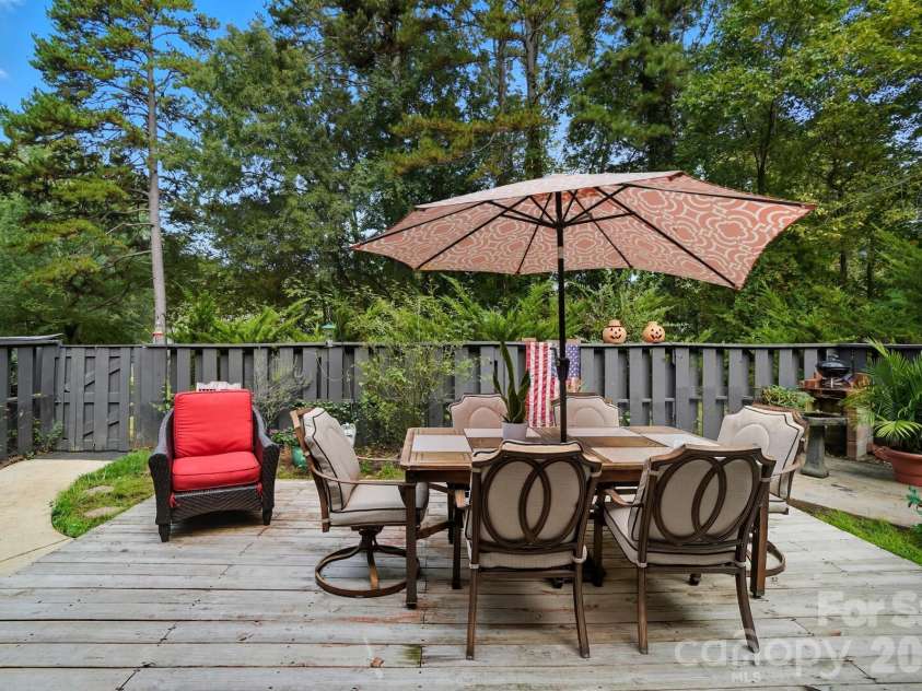 6103 Honeysuckle Lane, Charlotte, NC 28212.  MLS# CAR4310690, YatesRealty ID 4349. 