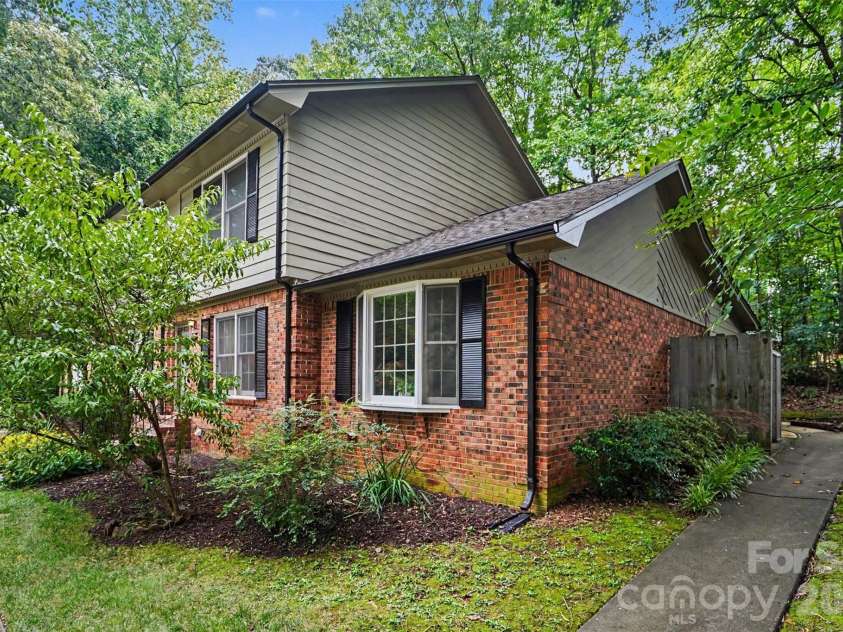 128 Ashbrook Drive, Fort Mill, SC 29715.  MLS# CAR4409887, YatesRealty ID 43495. 
