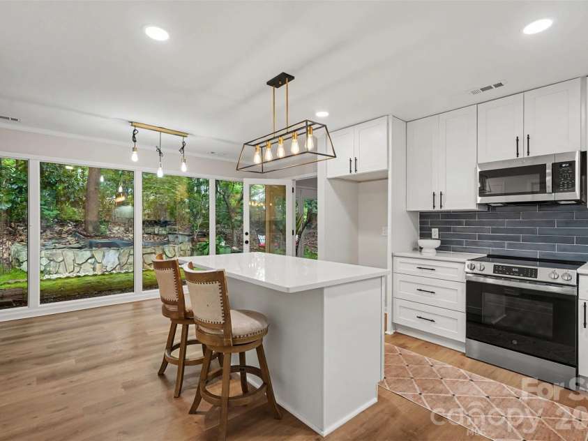 128 Ashbrook Drive, Fort Mill, SC 29715.  MLS# CAR4409887, YatesRealty ID 43495. 