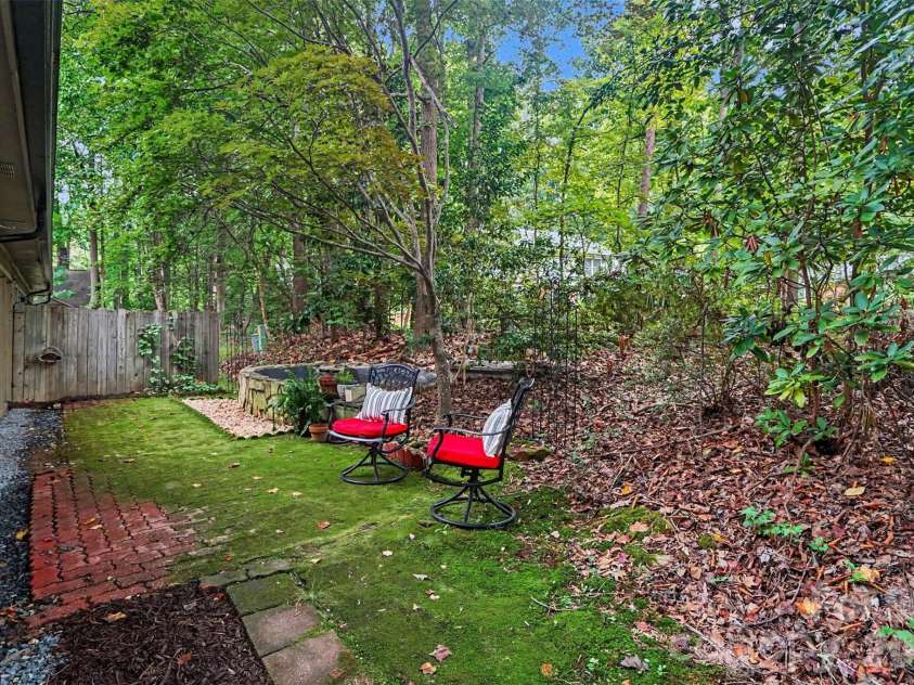 128 Ashbrook Drive, Fort Mill, SC 29715.  MLS# CAR4409887, YatesRealty ID 43495. 