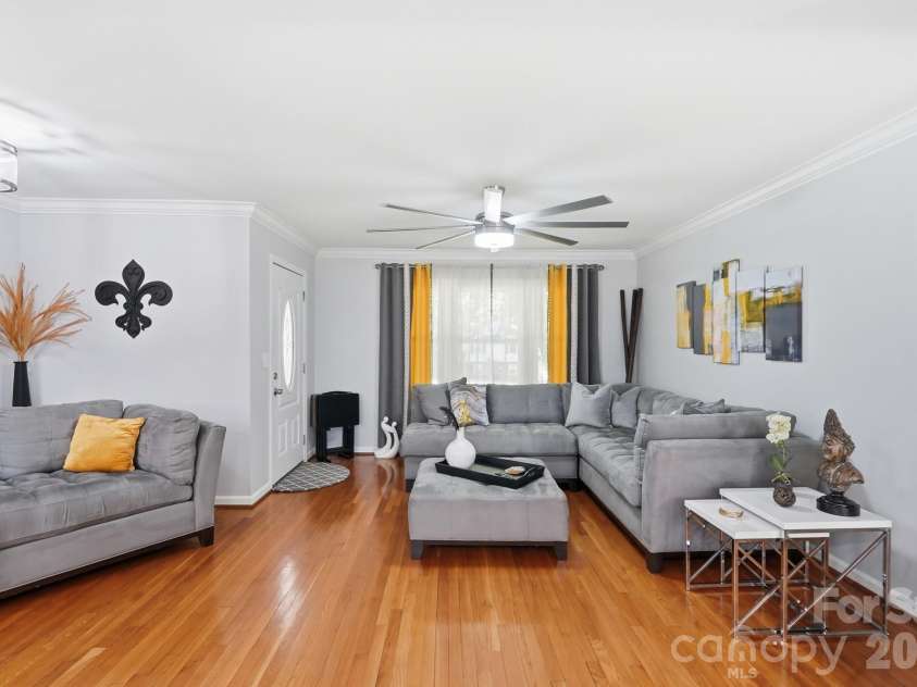 4200 Cerise Drive, Charlotte, NC 28269.  MLS# CAR4408042, YatesRealty ID 43497. 