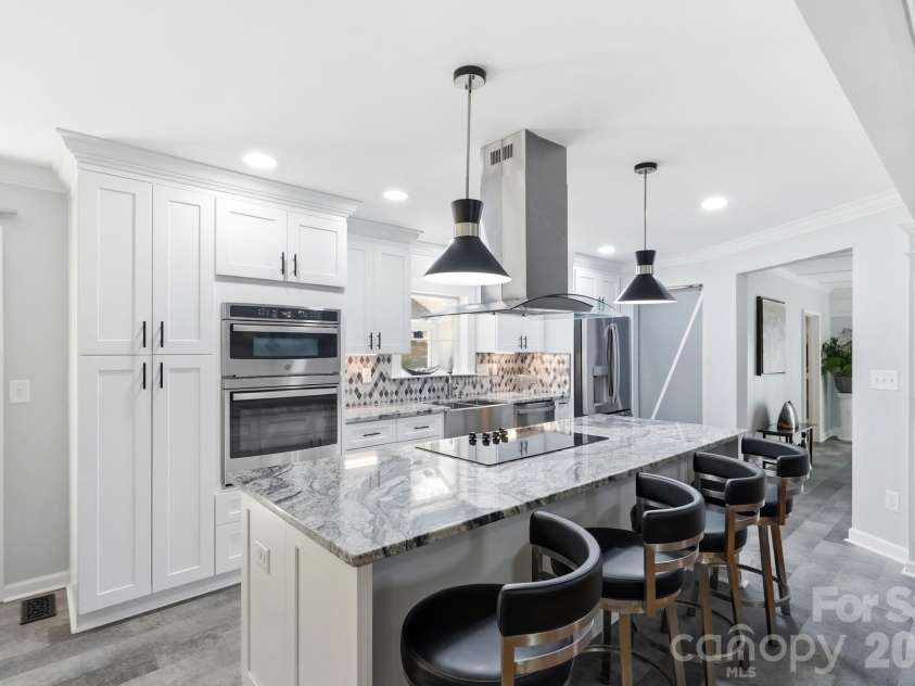 4200 Cerise Drive, Charlotte, NC 28269.  MLS# CAR4408042, YatesRealty ID 43497. 