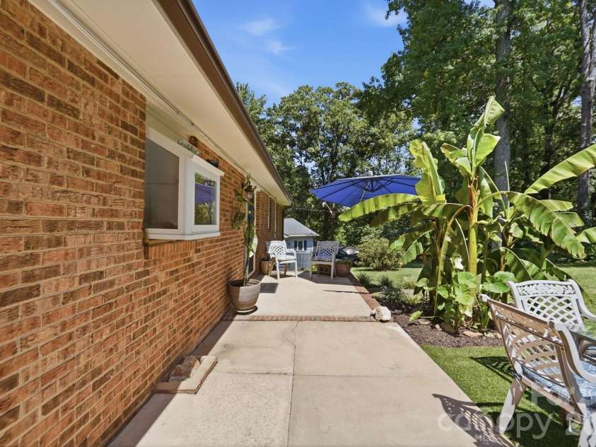 4200 Cerise Drive, Charlotte, NC 28269.  MLS# CAR4408042, YatesRealty ID 43497. 