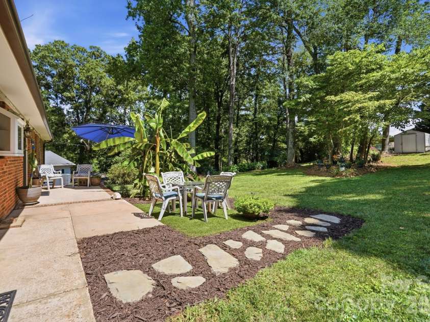 4200 Cerise Drive, Charlotte, NC 28269.  MLS# CAR4408042, YatesRealty ID 43497. 