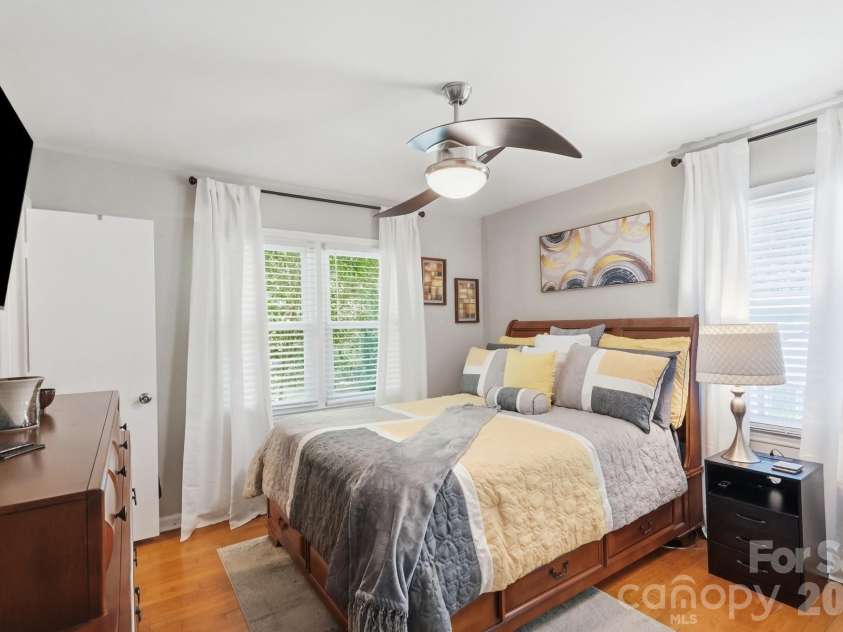 4200 Cerise Drive, Charlotte, NC 28269.  MLS# CAR4408042, YatesRealty ID 43497. Primary Bedroom #2