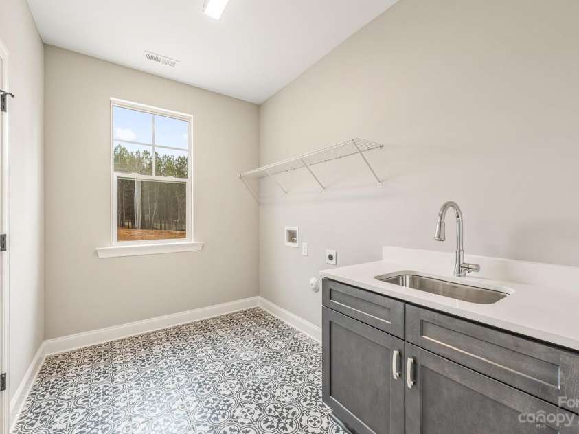 4024 Red Hill Way, Denver, NC 28037.  MLS# CAR4005481, YatesRealty ID 435. 