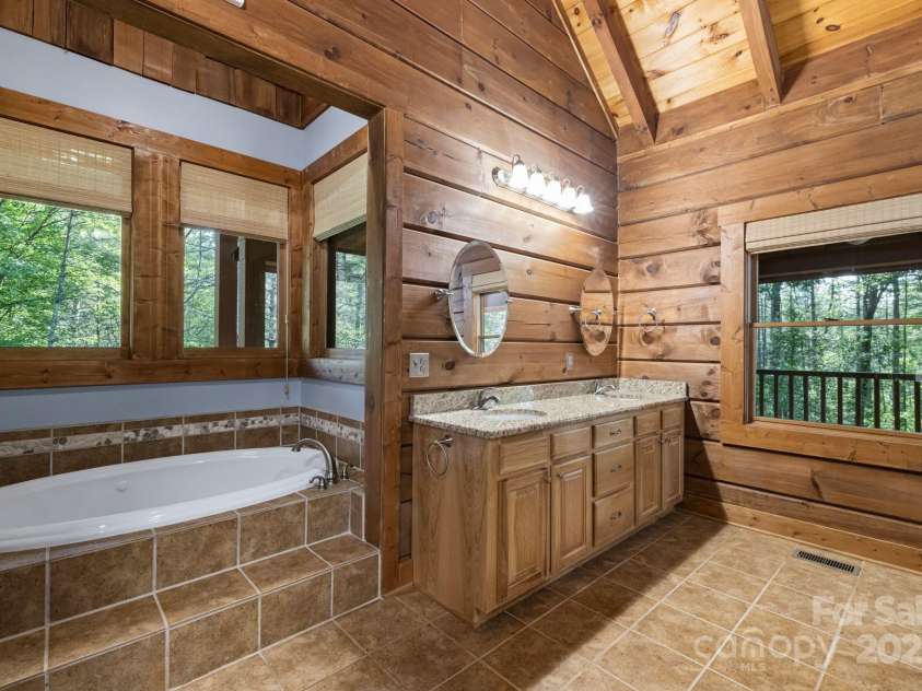 5626 Rocky Falls Lane, Lenoir, NC 28645.  MLS# CAR4266491, YatesRealty ID 435. 