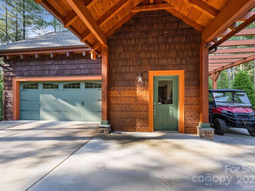 5626 Rocky Falls Lane, Lenoir, NC 28645.  MLS# CAR4266491, YatesRealty ID 435. 