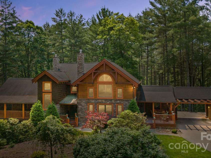 5626 Rocky Falls Lane, Lenoir, NC 28645.  MLS# CAR4266491, YatesRealty ID 435. 