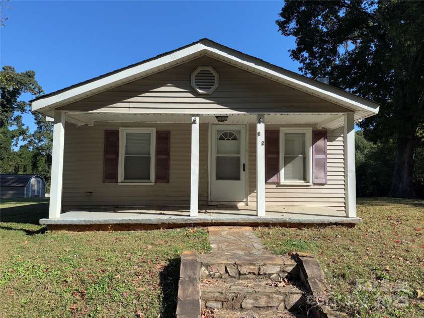 602 Green Chapman Road, Gastonia, NC 28056.  MLS# CAR4311889, YatesRealty ID 4350. 