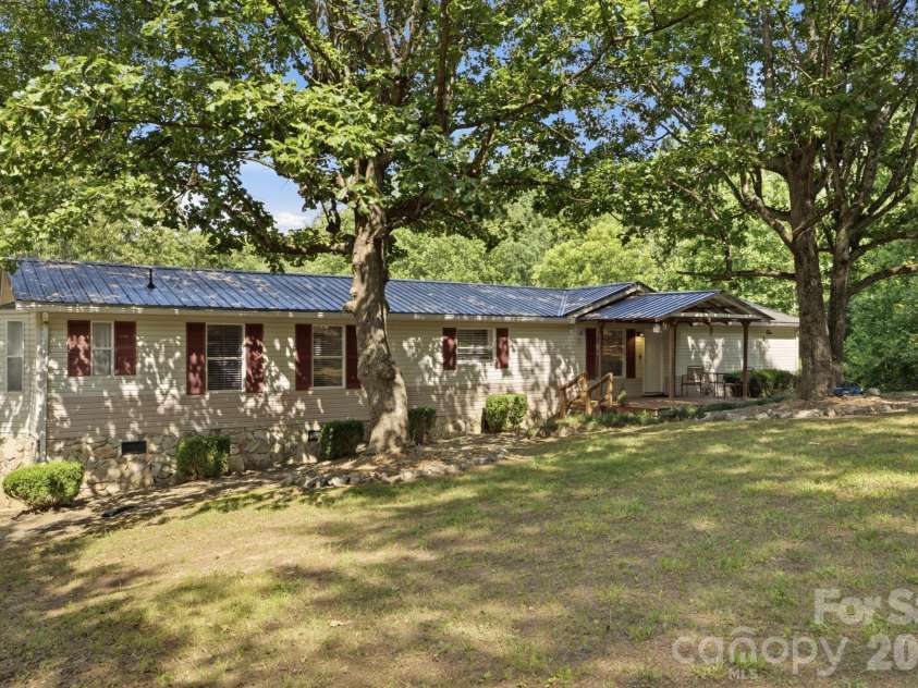 7511 Virginia Ridge, Connelly Springs, NC 28612.  MLS# CAR4393595, YatesRealty ID 43500. 