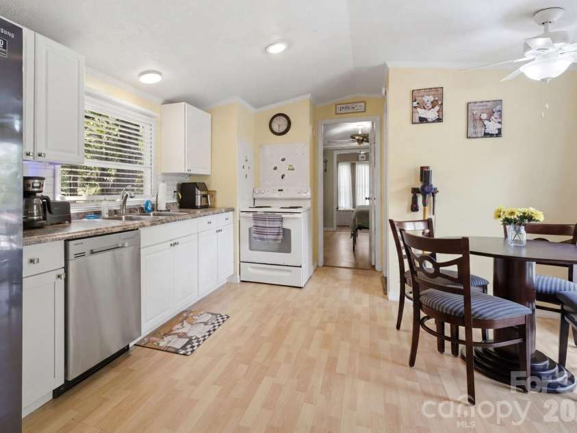 7511 Virginia Ridge, Connelly Springs, NC 28612.  MLS# CAR4393595, YatesRealty ID 43500. 