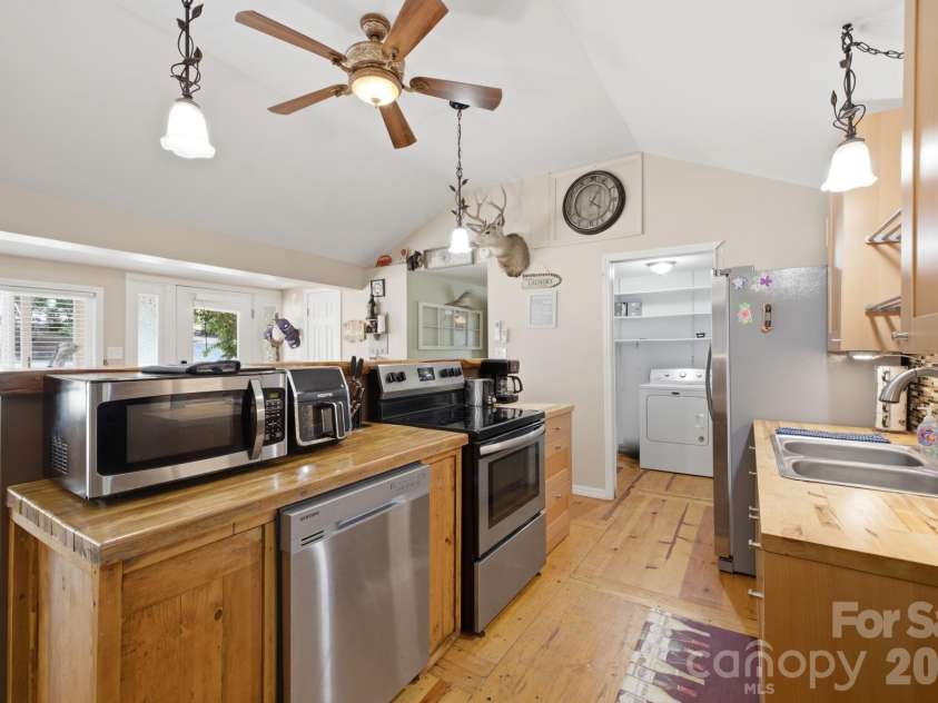 7511 Virginia Ridge, Connelly Springs, NC 28612.  MLS# CAR4393595, YatesRealty ID 43500. 