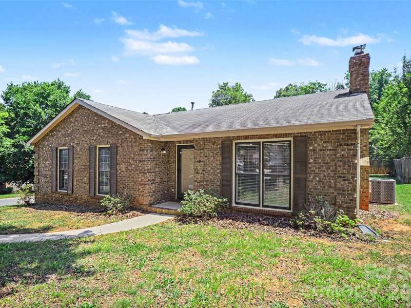 9720 Stillwater Lane, Mint Hill, NC 28227.  MLS# CAR4392489, YatesRealty ID 43501. Front Exterior