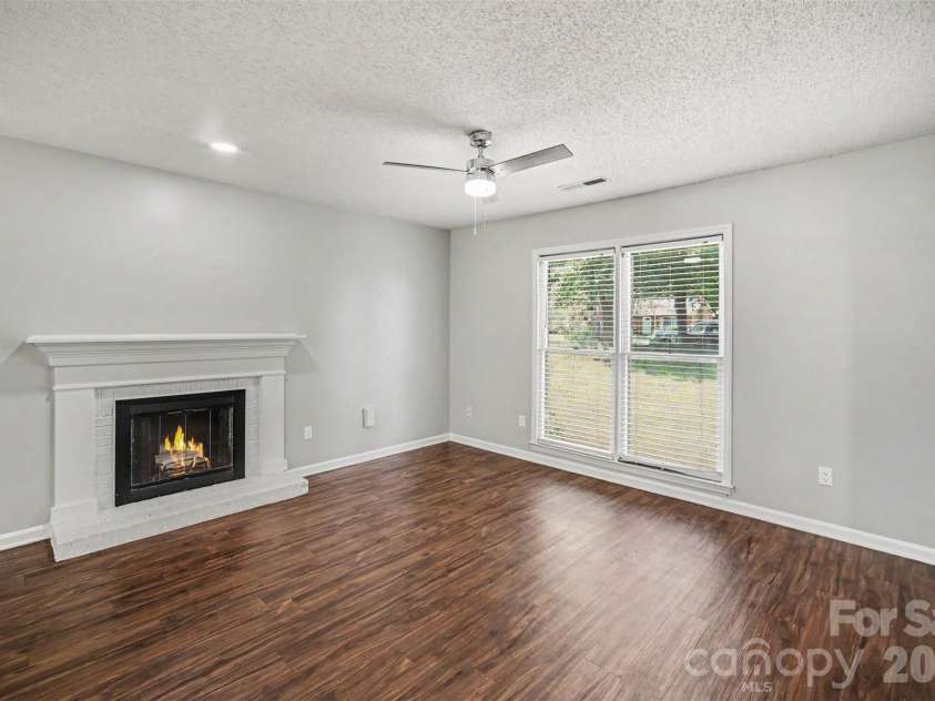 9720 Stillwater Lane, Mint Hill, NC 28227.  MLS# CAR4392489, YatesRealty ID 43501. Living Room