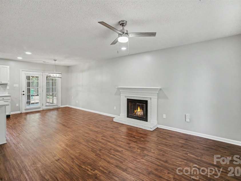 9720 Stillwater Lane, Mint Hill, NC 28227.  MLS# CAR4392489, YatesRealty ID 43501. Open living area