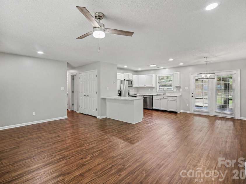 9720 Stillwater Lane, Mint Hill, NC 28227.  MLS# CAR4392489, YatesRealty ID 43501. Open living area