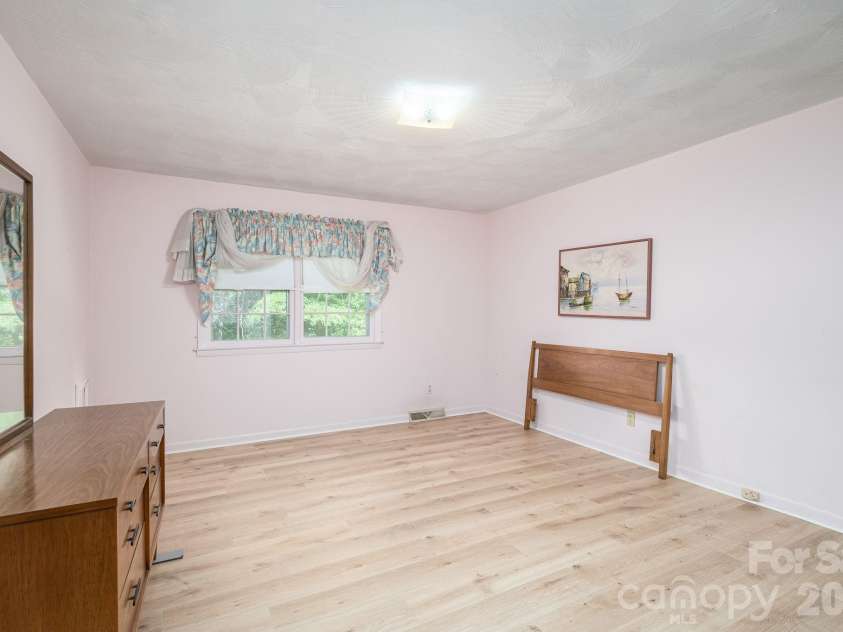2542 NC 10 Highway, Conover, NC 28613.  MLS# CAR4412366, YatesRealty ID 43502. 