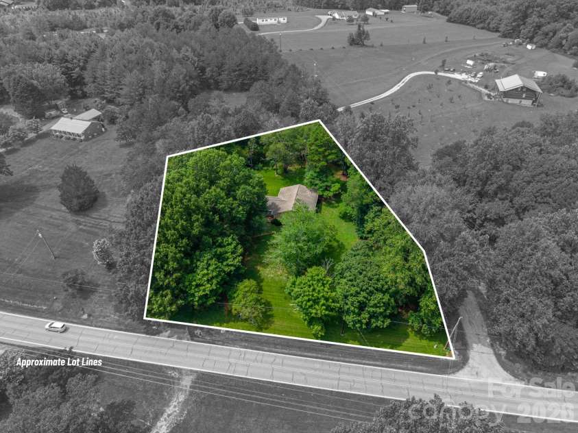 2542 NC 10 Highway, Conover, NC 28613.  MLS# CAR4412366, YatesRealty ID 43502. Approximate Lot Lines
