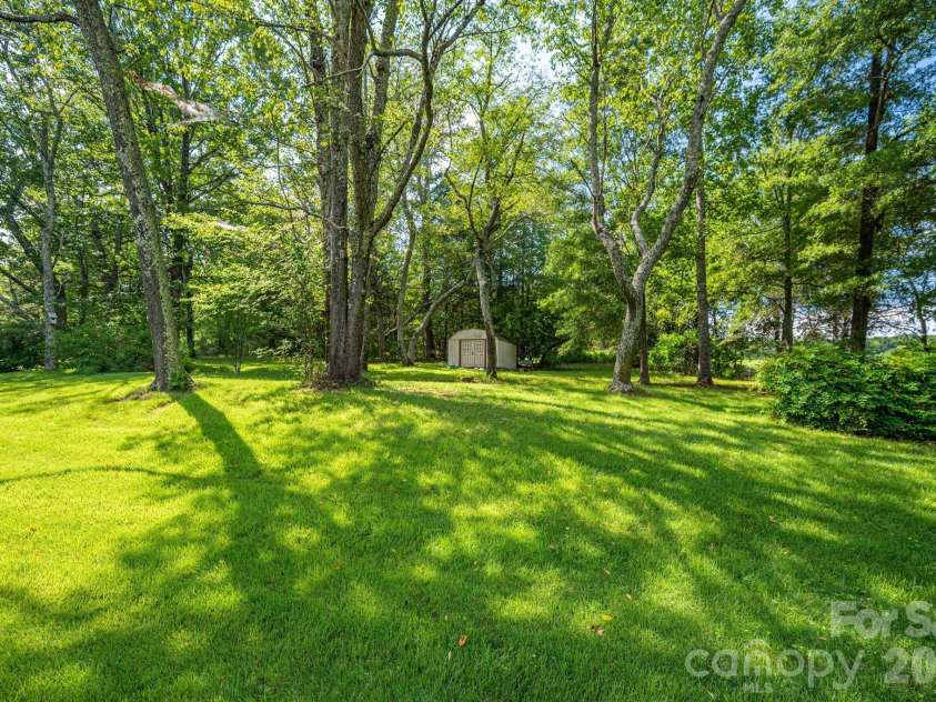 2542 NC 10 Highway, Conover, NC 28613.  MLS# CAR4412366, YatesRealty ID 43502. Back yard