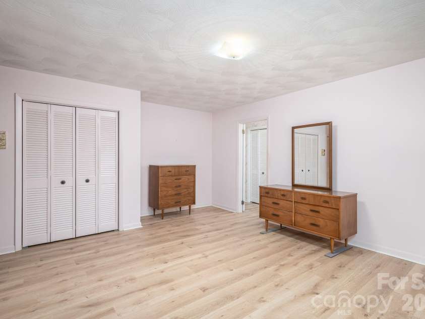 2542 NC 10 Highway, Conover, NC 28613.  MLS# CAR4412366, YatesRealty ID 43502. Primary Bedroom