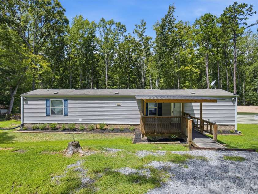 790 Lookout Tower Road, Blacksburg, SC 29702.  MLS# CAR4413251, YatesRealty ID 43503. 