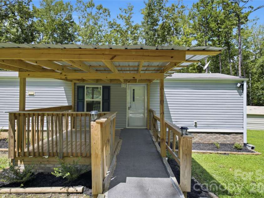 790 Lookout Tower Road, Blacksburg, SC 29702.  MLS# CAR4413251, YatesRealty ID 43503. 