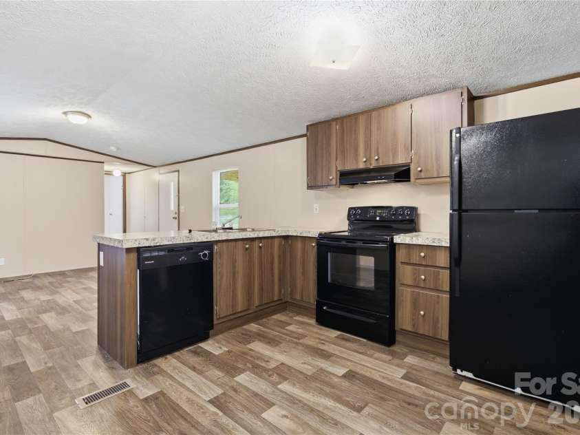 790 Lookout Tower Road, Blacksburg, SC 29702.  MLS# CAR4413251, YatesRealty ID 43503. 