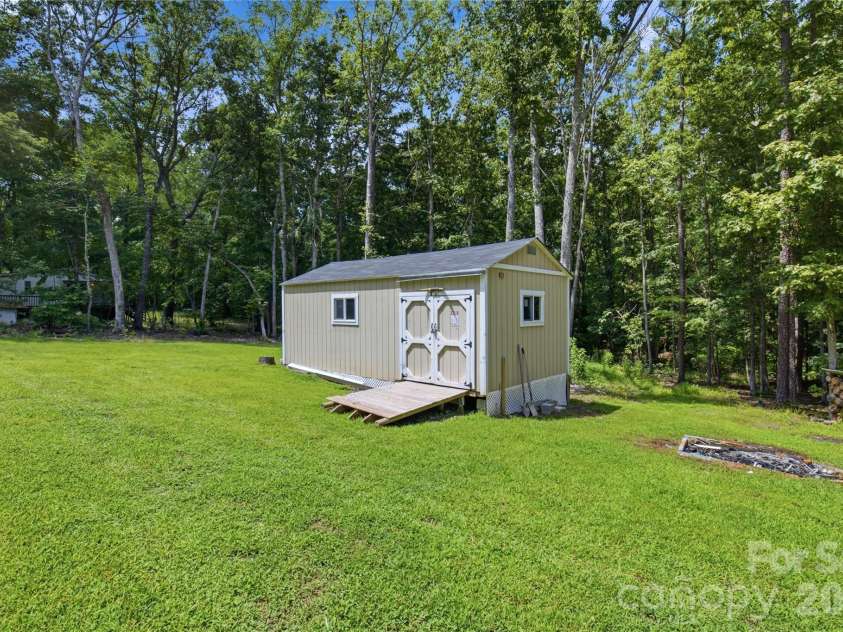 790 Lookout Tower Road, Blacksburg, SC 29702.  MLS# CAR4413251, YatesRealty ID 43503. 