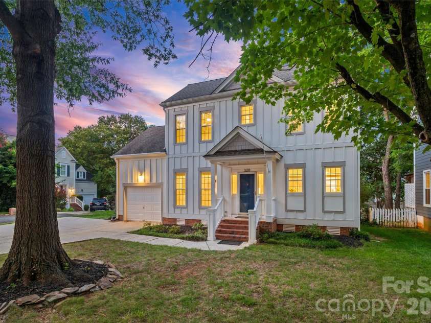 3211 Moores Glen Drive, Charlotte, NC 28209.  MLS# CAR4408780, YatesRealty ID 43505. 