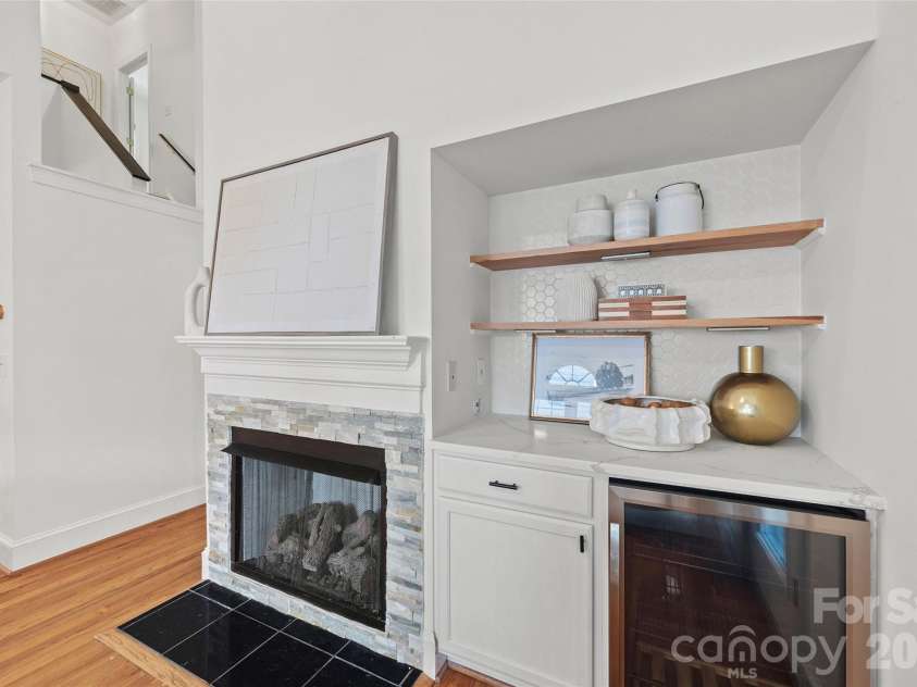 3211 Moores Glen Drive, Charlotte, NC 28209.  MLS# CAR4408780, YatesRealty ID 43505. 