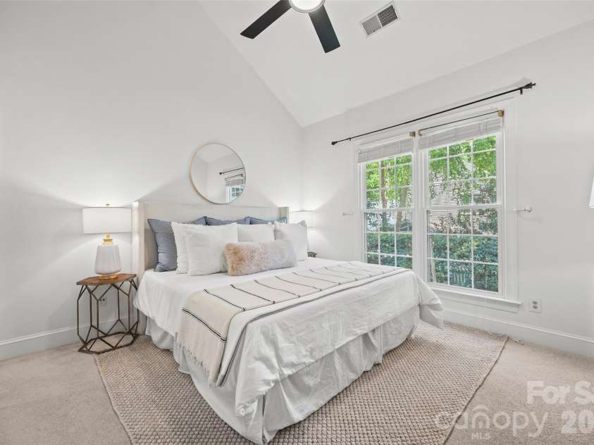 3211 Moores Glen Drive, Charlotte, NC 28209.  MLS# CAR4408780, YatesRealty ID 43505. 