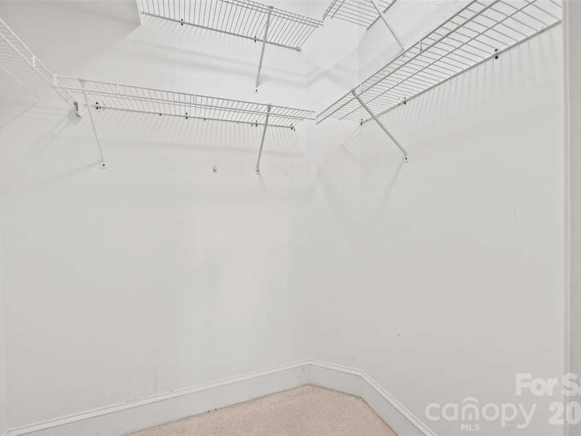 3211 Moores Glen Drive, Charlotte, NC 28209.  MLS# CAR4408780, YatesRealty ID 43505. 