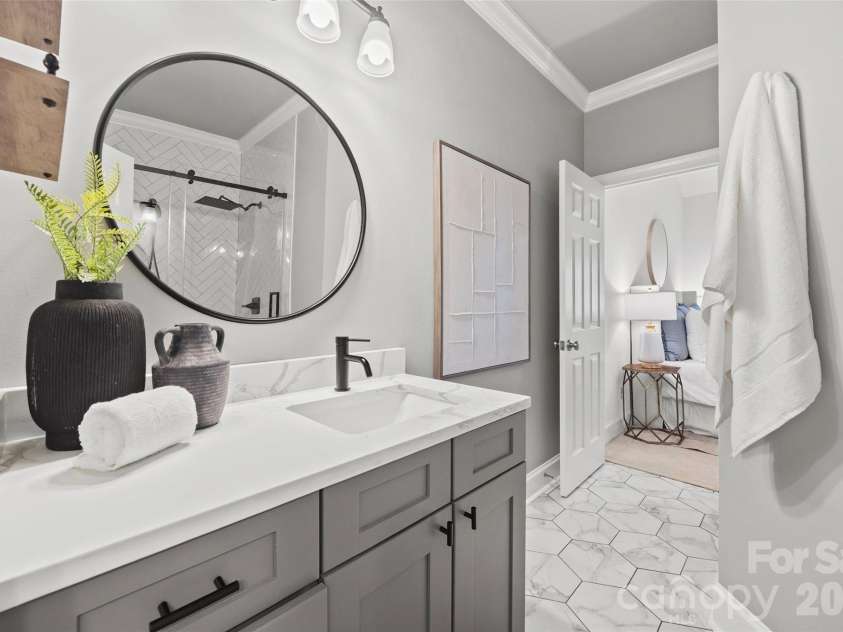 3211 Moores Glen Drive, Charlotte, NC 28209.  MLS# CAR4408780, YatesRealty ID 43505. 