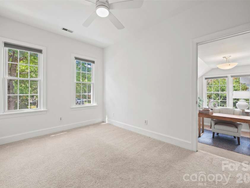 3211 Moores Glen Drive, Charlotte, NC 28209.  MLS# CAR4408780, YatesRealty ID 43505. 