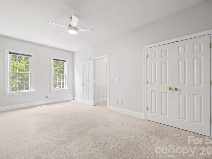 3211 Moores Glen Drive, Charlotte, NC 28209.  MLS# CAR4408780, YatesRealty ID 43505. 