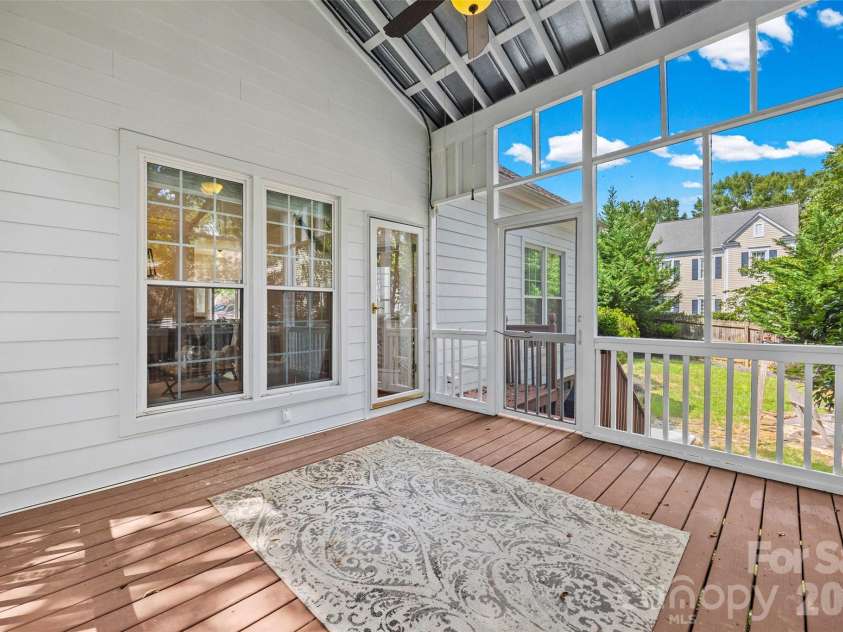 3211 Moores Glen Drive, Charlotte, NC 28209.  MLS# CAR4408780, YatesRealty ID 43505. 