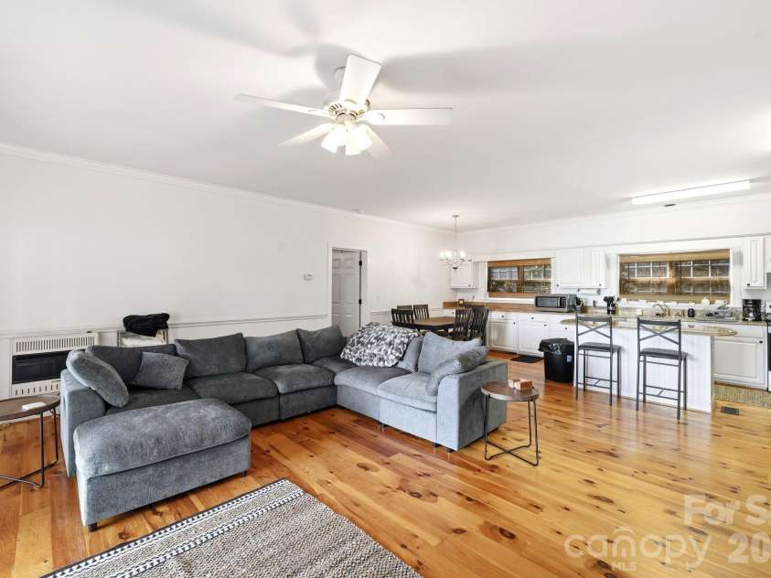 1005 Jackson Road, Fort Lawn, SC 29714.  MLS# CAR4411543, YatesRealty ID 43507. 