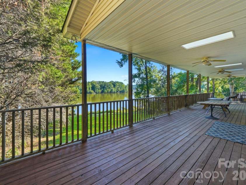 1005 Jackson Road, Fort Lawn, SC 29714.  MLS# CAR4411543, YatesRealty ID 43507. 