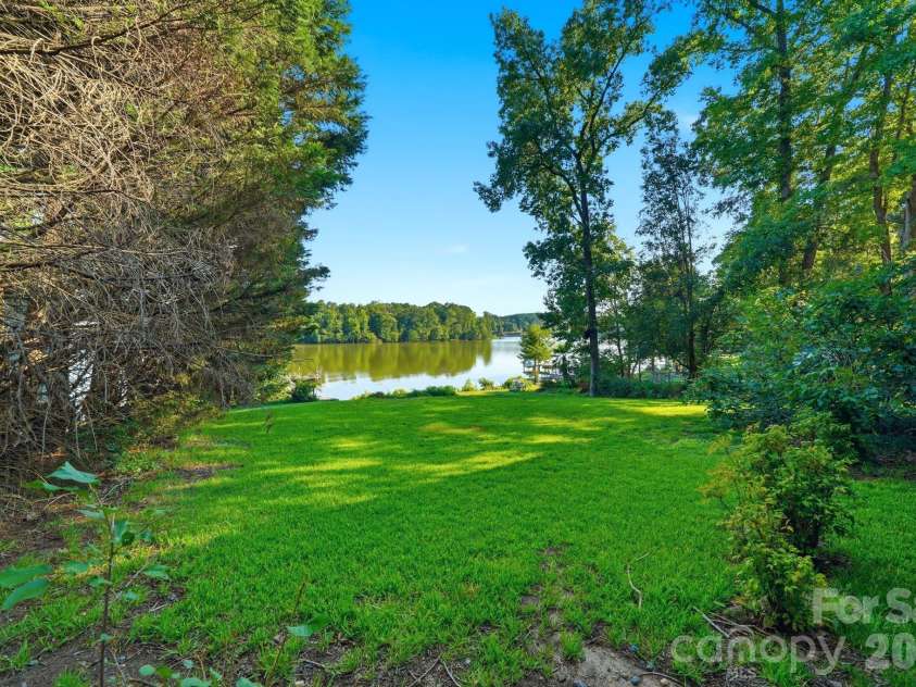 1005 Jackson Road, Fort Lawn, SC 29714.  MLS# CAR4411543, YatesRealty ID 43507. 