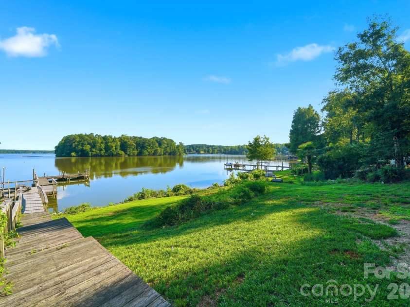 1005 Jackson Road, Fort Lawn, SC 29714.  MLS# CAR4411543, YatesRealty ID 43507. 
