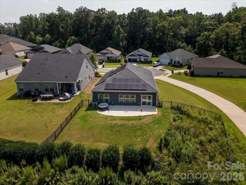 5609 Lavaux Court, Charlotte, NC 28214.  MLS# CAR4410634, YatesRealty ID 43508. 