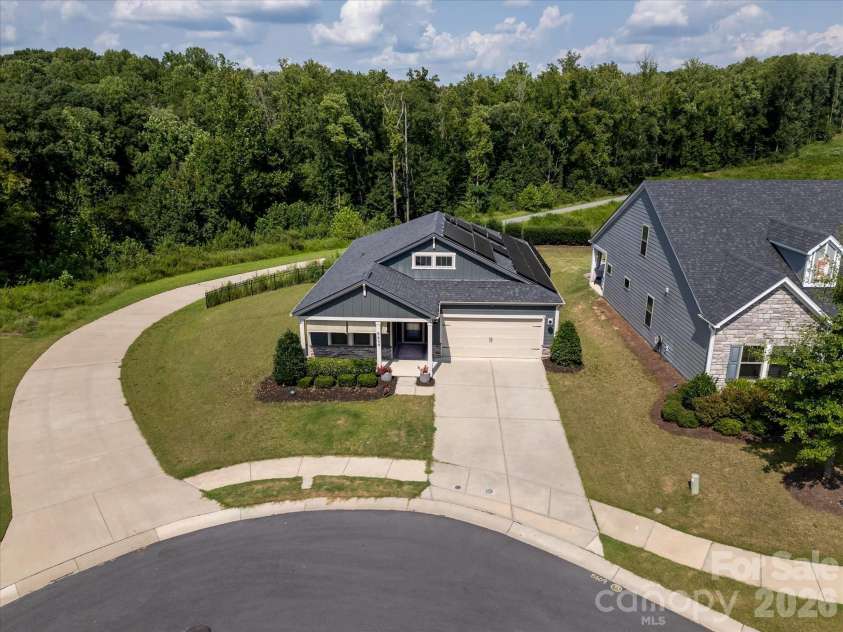 5609 Lavaux Court, Charlotte, NC 28214.  MLS# CAR4410634, YatesRealty ID 43508. 