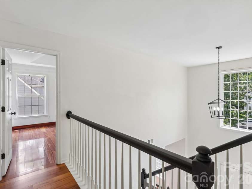 10908 Chastain Parc Drive, Charlotte, NC 28216.  MLS# CAR4395938, YatesRealty ID 43509. Hallway