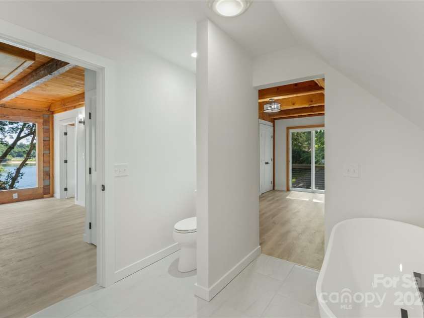 1679 Woods Mountain Trail, Cullowhee, NC 28723.  MLS# CAR4206125, YatesRealty ID 4351. Free-standing soaking tub