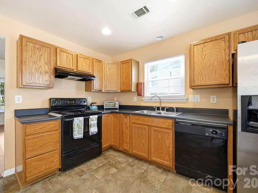 8038 Long House Lane, Fort Mill, SC 29707.  MLS# CAR4337967, YatesRealty ID 4351. 