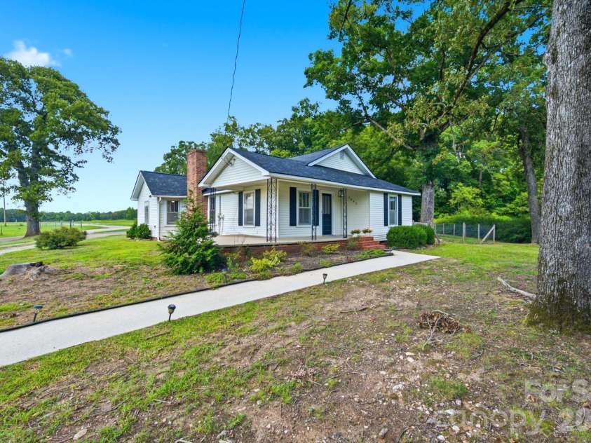 3041 Pink Plyler Road, Lancaster, SC 29720.  MLS# CAR4412305, YatesRealty ID 43510. 